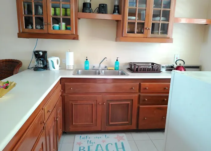 2 Bedroom Beachfront With King Bed And Pool